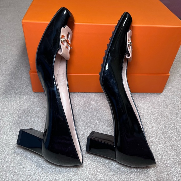 Tod’s Black Patent Leather Apron Flap Pump Heels Sz 41 - Picture 9 of 13